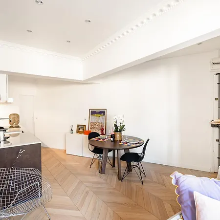Superb Flat With Terrasse & 24-7 Security In The Heart Of Paris!
